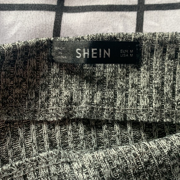 SHEIN bungee (M) crop top - Picture 2 of 3